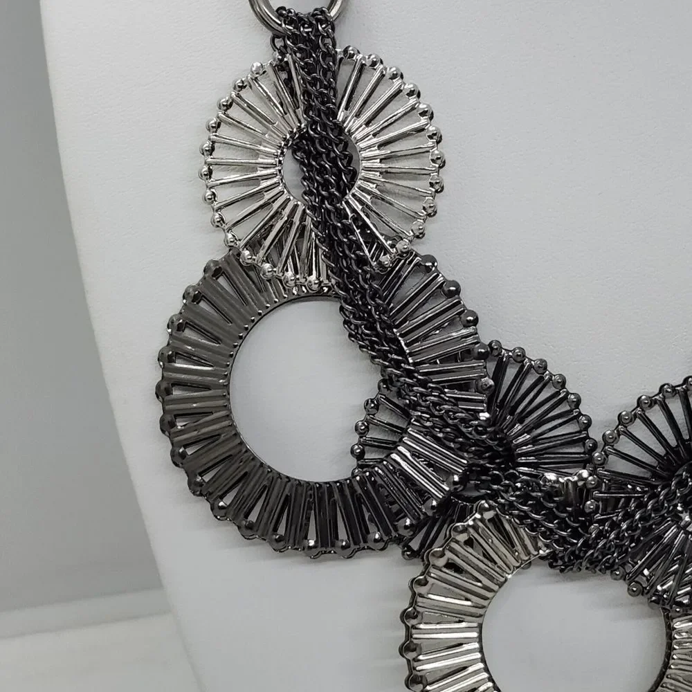 Silver Tone And Gunmetal Circles Necklace‎